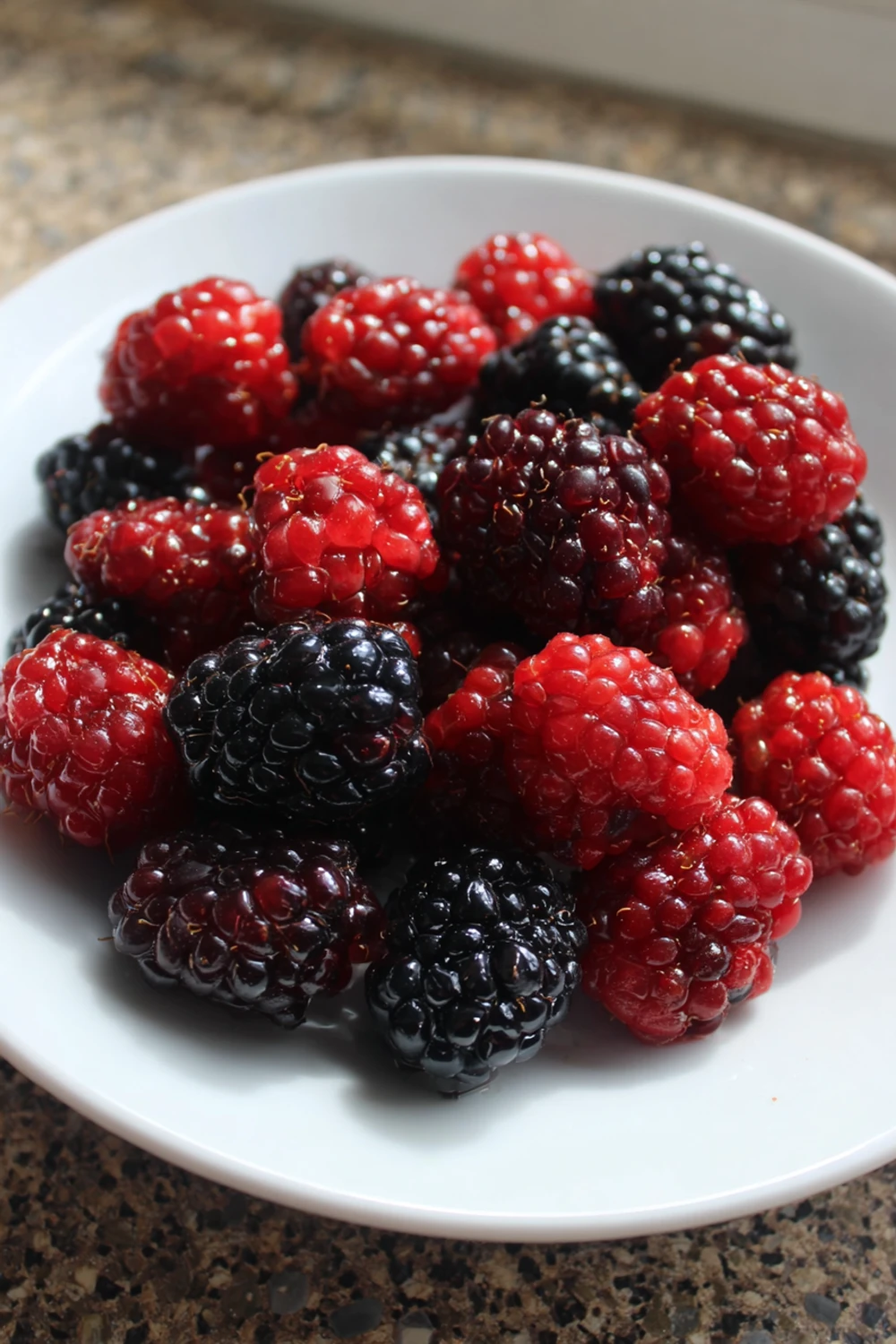 Classic Bramble Cocktail Recipe recipe